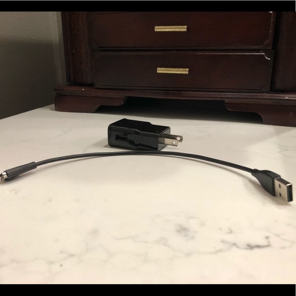 Fitbit Charge HR USB Charger with wall Plug - Picture 3 of 4